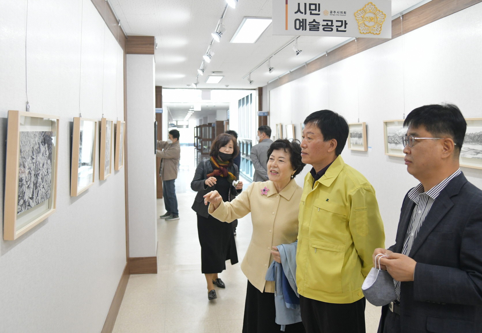 공주시의회, ‘연화회 펜화 소품전’ 열어 이미지